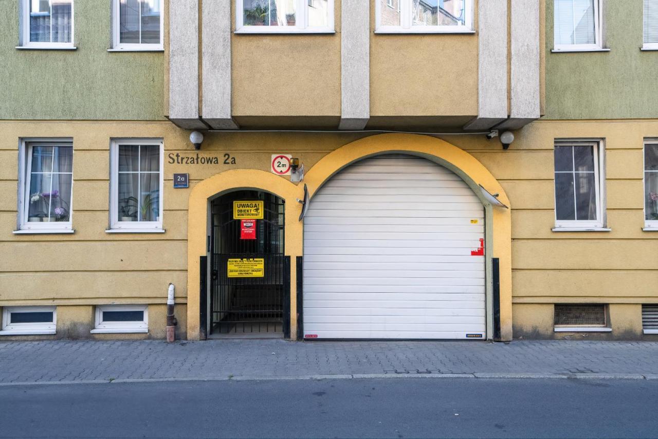 Beautiful & Spacious Strzalowa Near Centre By Renters Apartment Posen